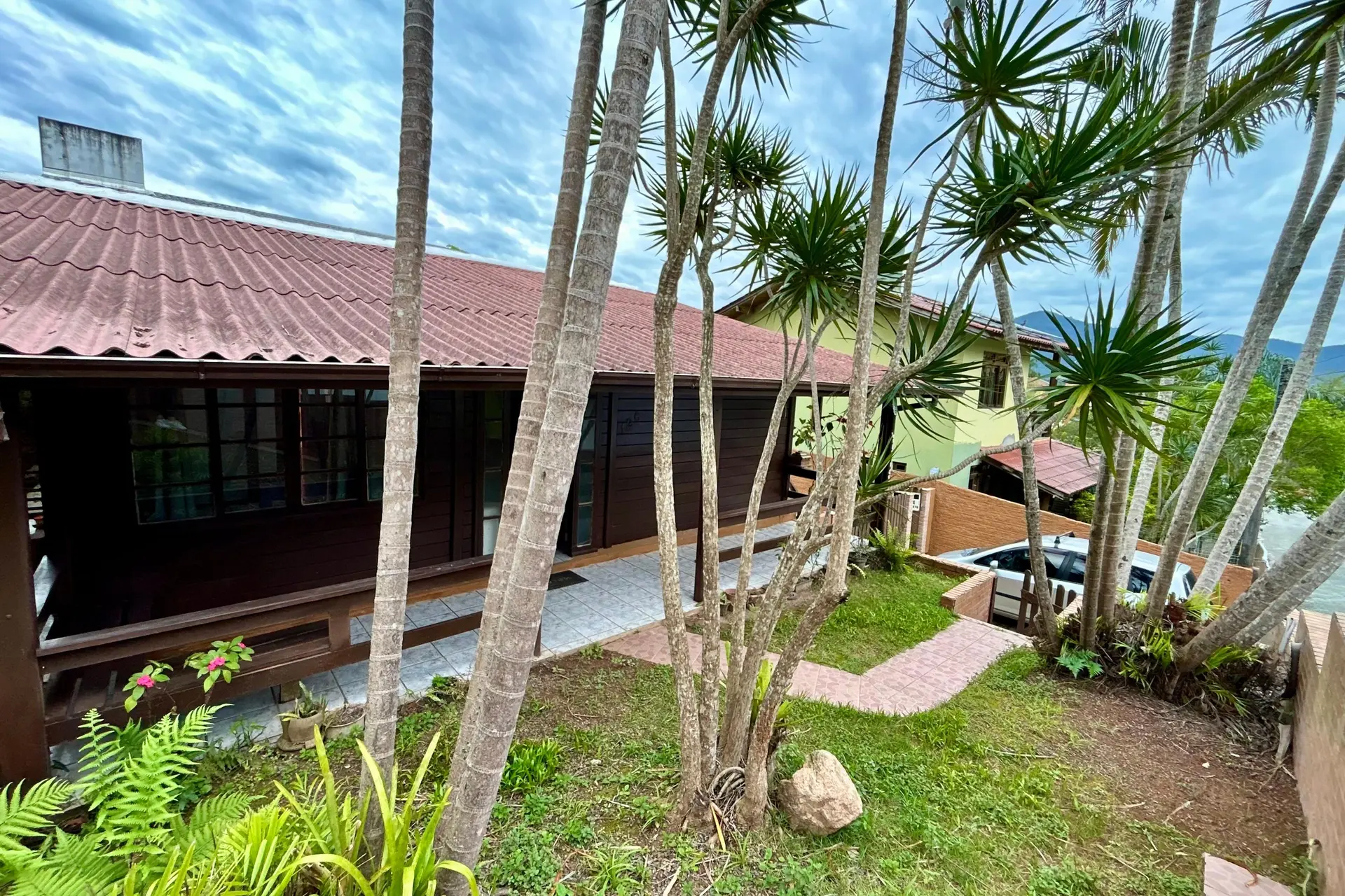 House, 100 m², with floor-to-ceiling windows — photo 41
