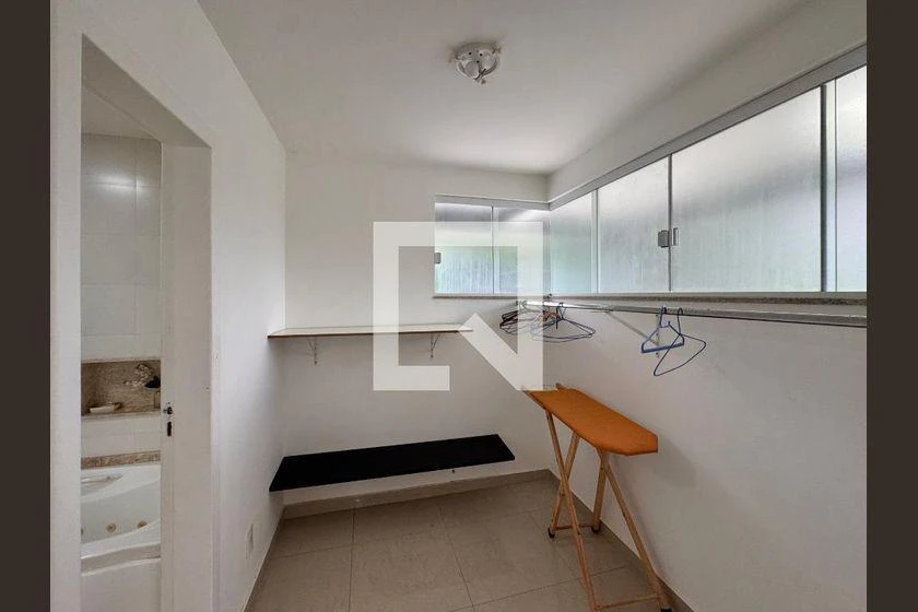 Casa em condomínio com 6 quartos e 6 banheiros — photo 8
