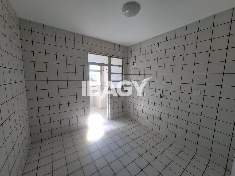 Квартира с 3 спальнями и 1 ванной при спальне, 90 м² — photo 2