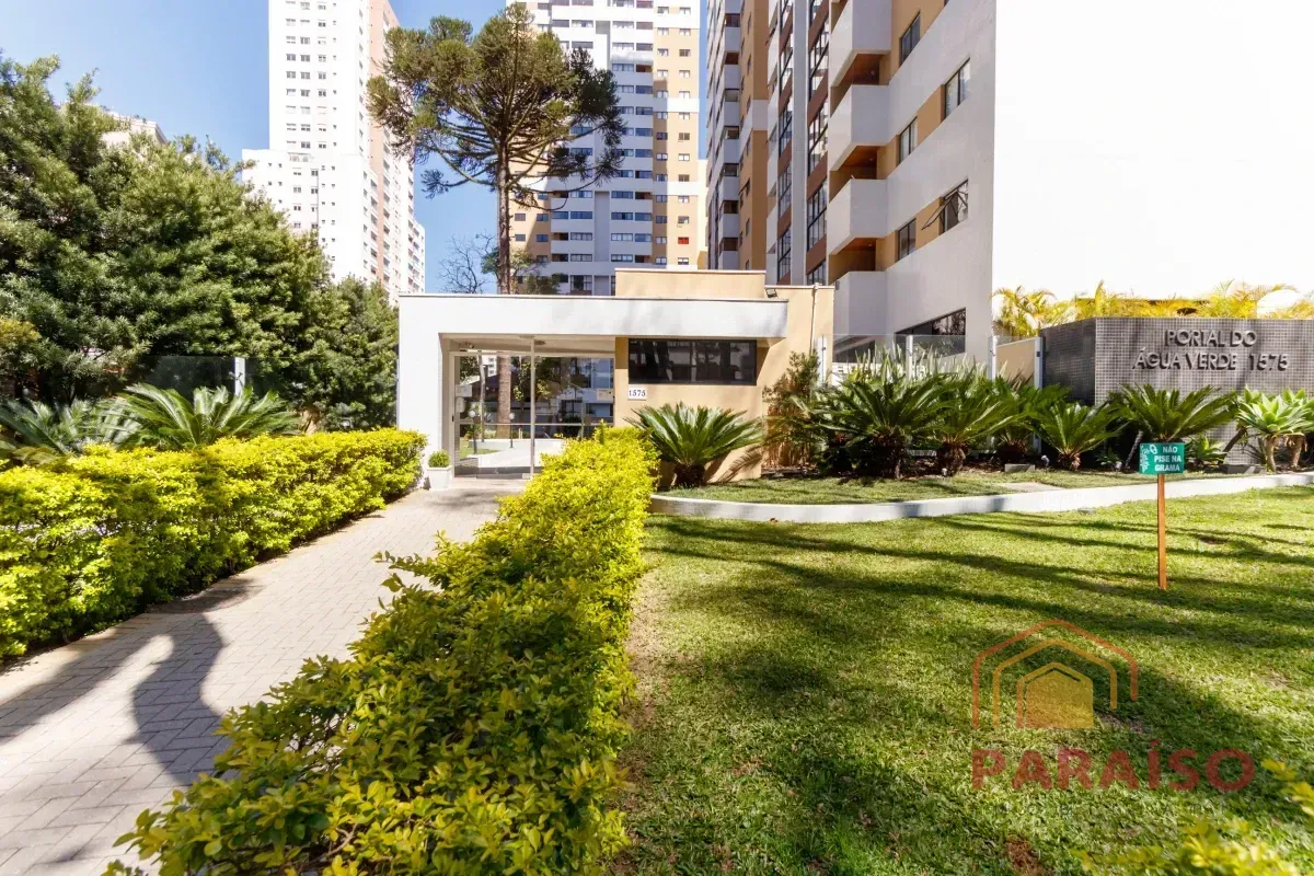 3-bedroom apartment in a building with a gym — photo 43