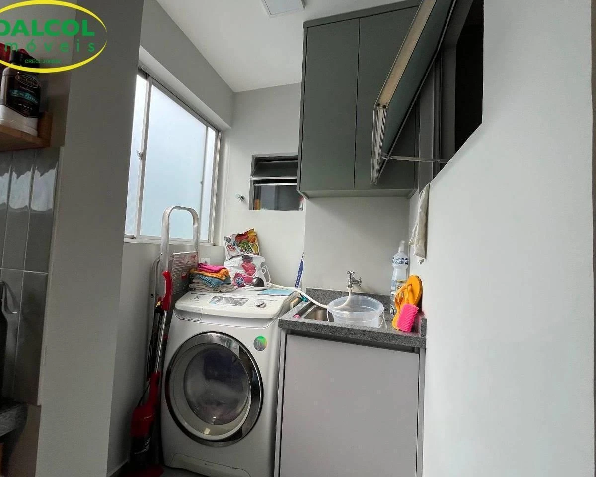 3-bedroom apartment with a washing machine — photo 15