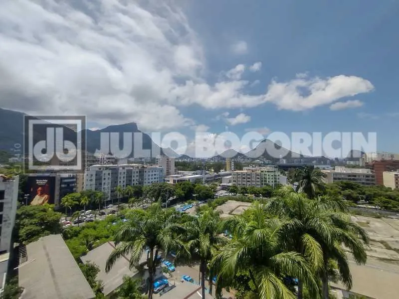 Furnished apartment with 3 bedrooms and a balcony — photo 30