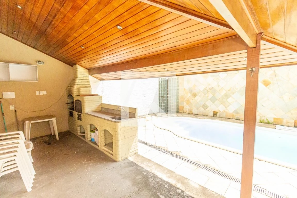 420 m² house with a jacuzzi and a private pool — photo 61