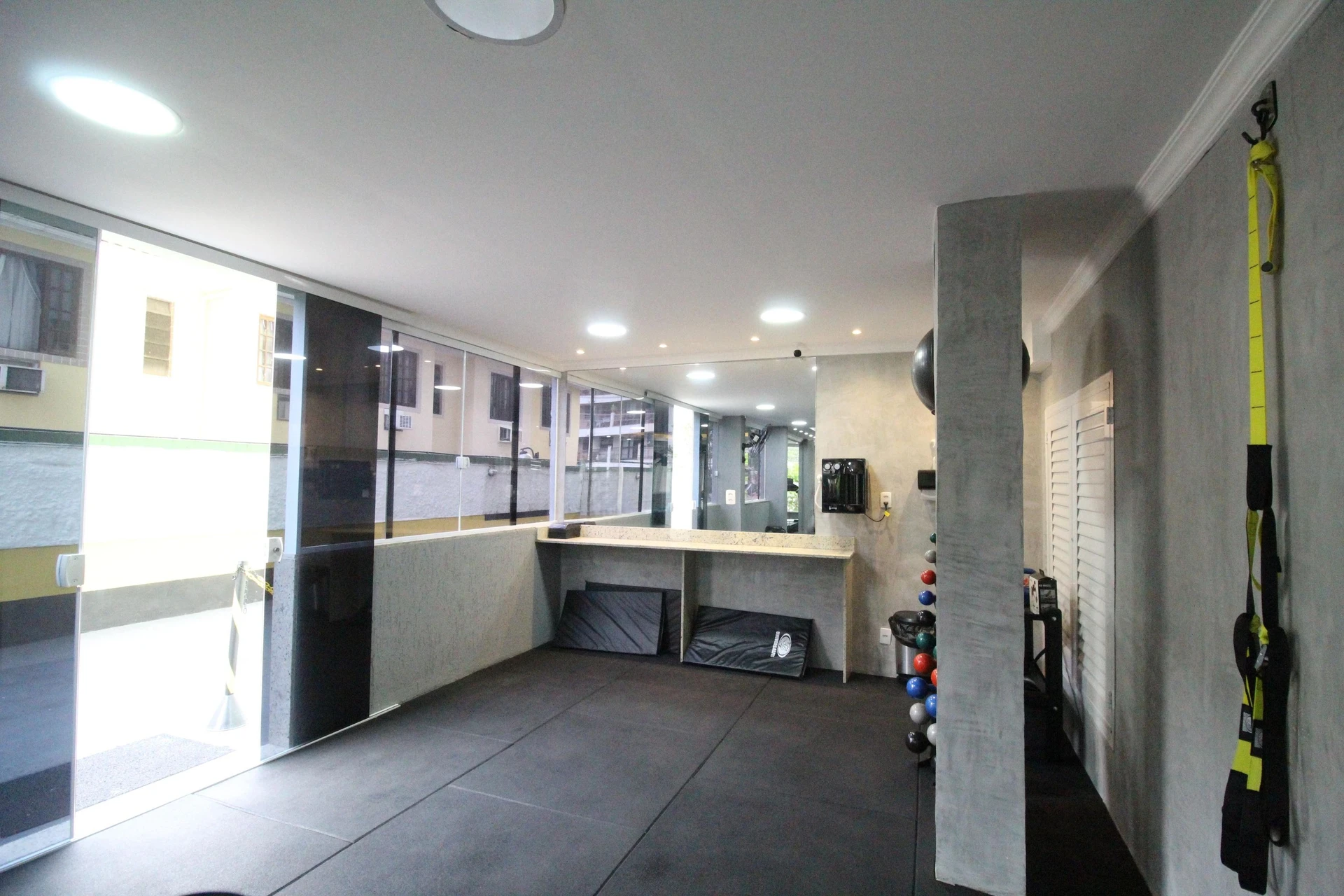Washing machine in a 2-bedroom apartment, 70 m² — photo 33