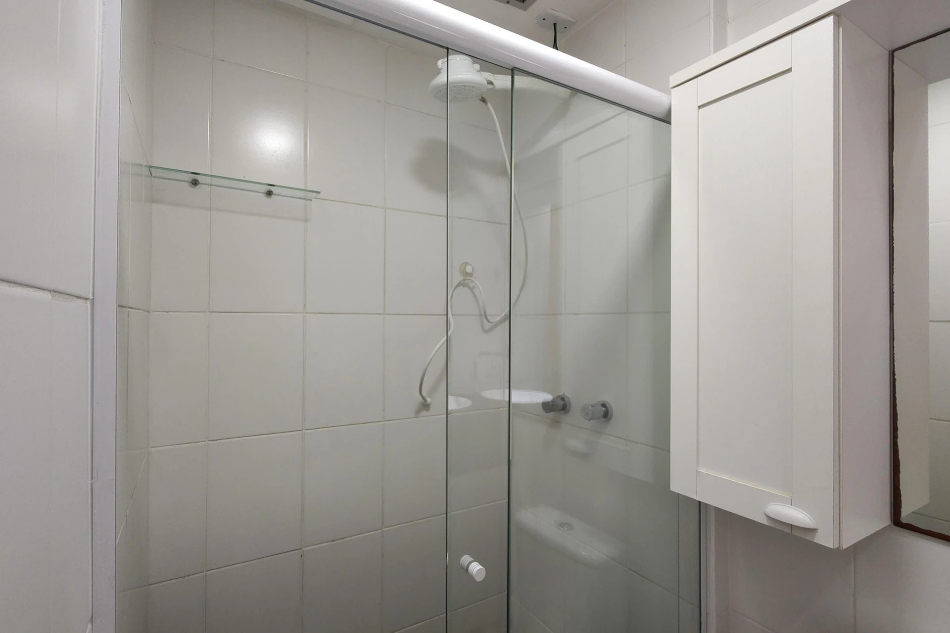 2-bedroom apartment in a building with a gym — photo 57
