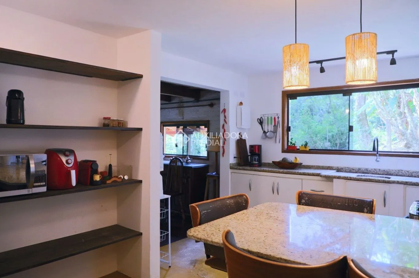 Furnished house with 3 bedrooms and an open gas kitchen — photo 8