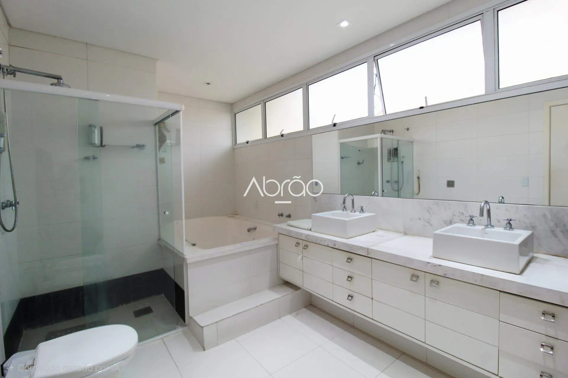 4-bedroom house with a private BBQ area — photo 22