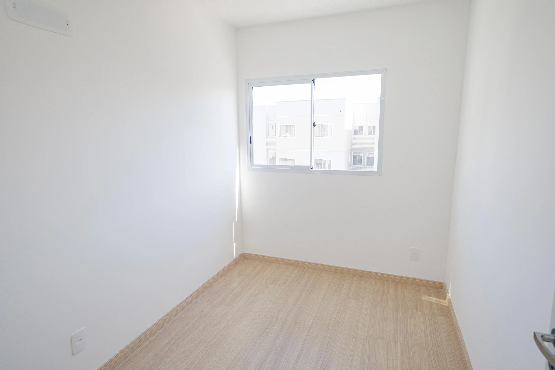 2-bedroom apartment with 1 bathroom and pet-friendly — photo 2