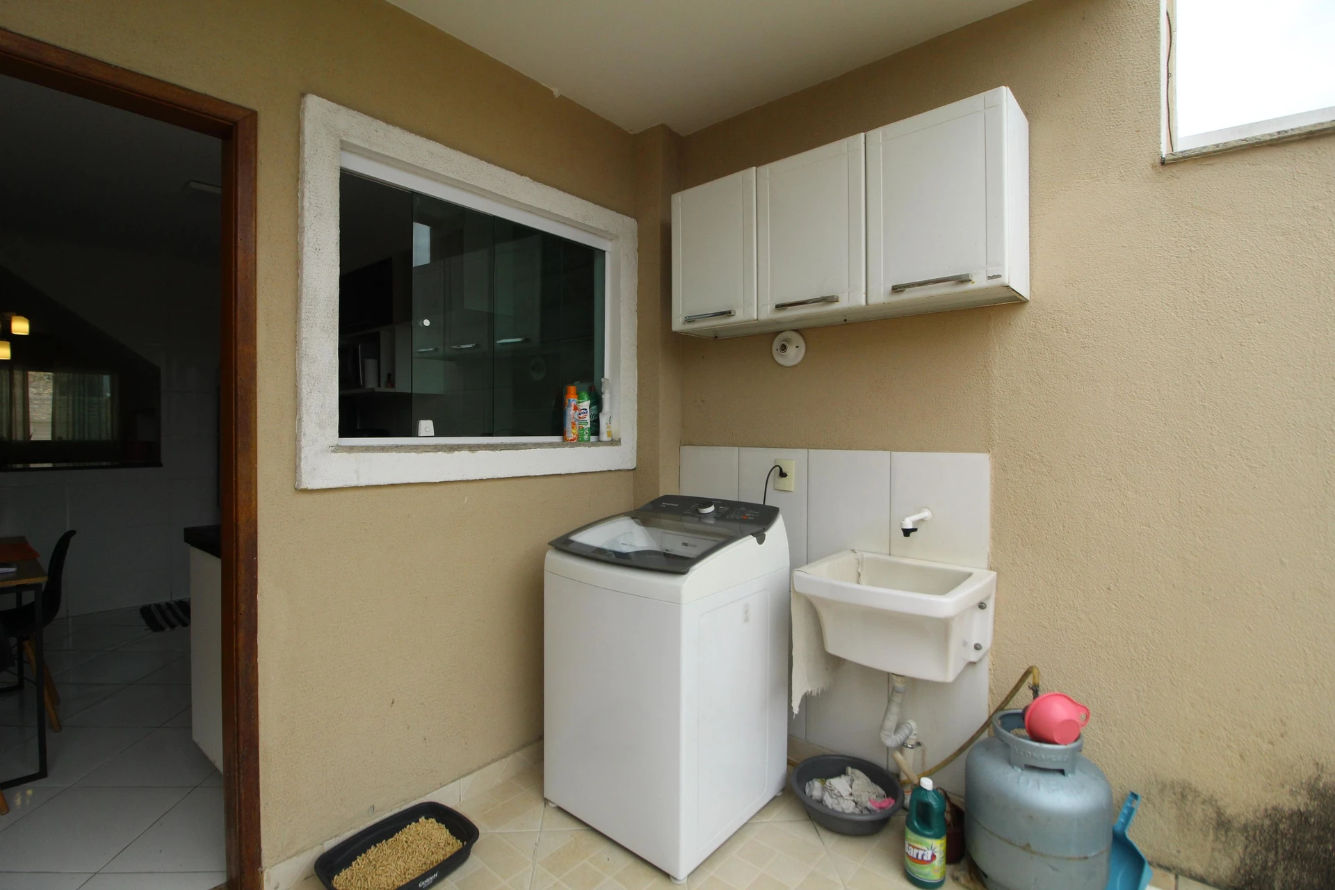 Rental apartment with 3 en-suite bedrooms and balcony — photo 16