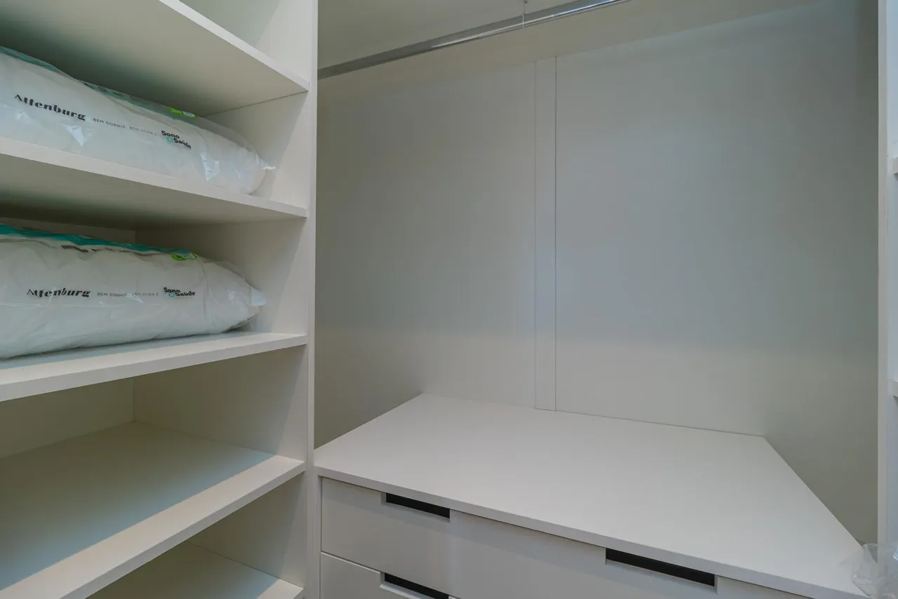 1-bedroom apartment with open-plan kitchen and 80 m² — photo 5