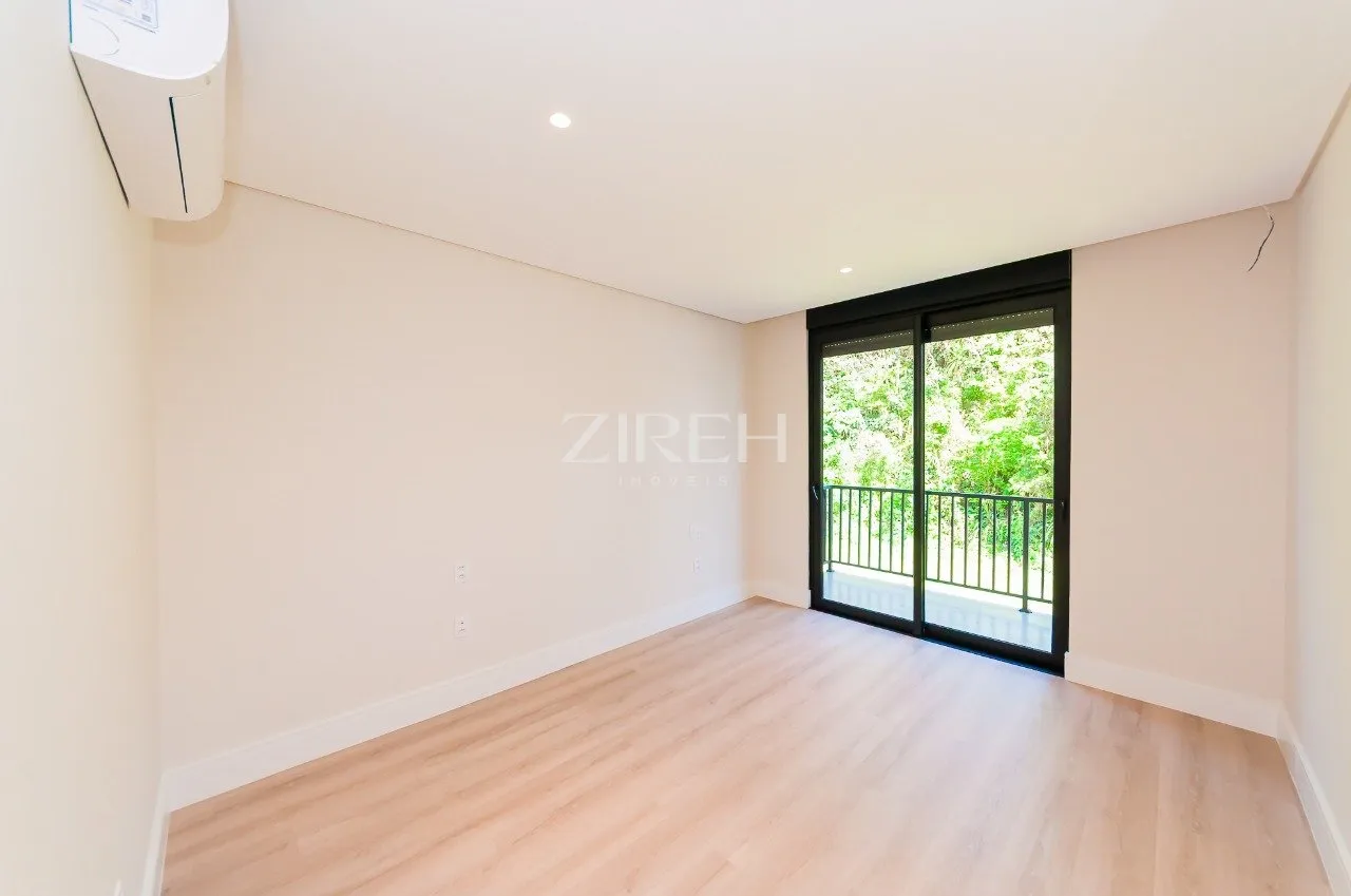 3-bedroom house with a bathtub — photo 26