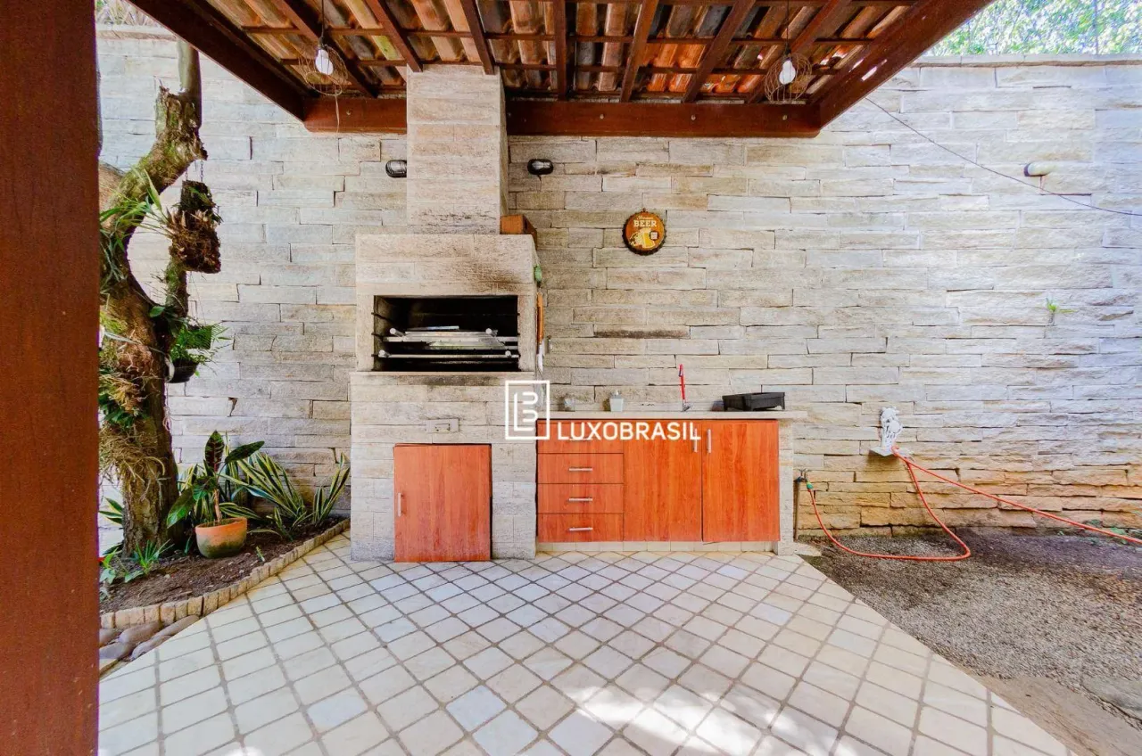 Furnished house with 5 bedrooms, 5 baths and 1116 m² — photo 19