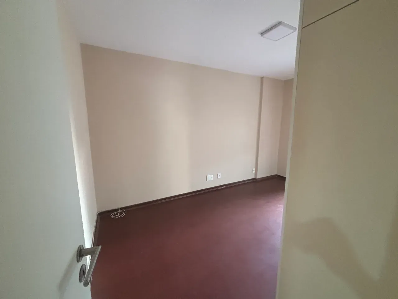 3-bedroom apartment with en-suite and balcony — photo 11