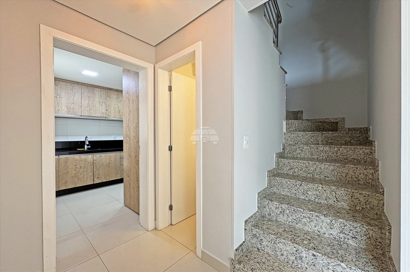 Casa, 172 m², com varanda envidraçada — photo 16
