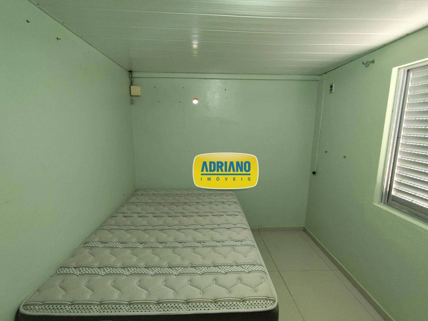 2-bedroom house with a bathtub in Florianópolis — photo 10