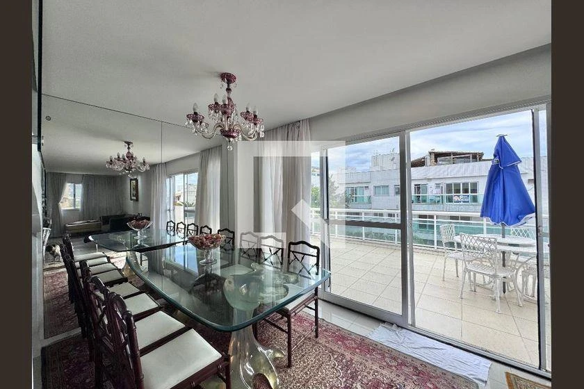 Furnished 360 m² apartment with 3 en-suite bedrooms — photo 21