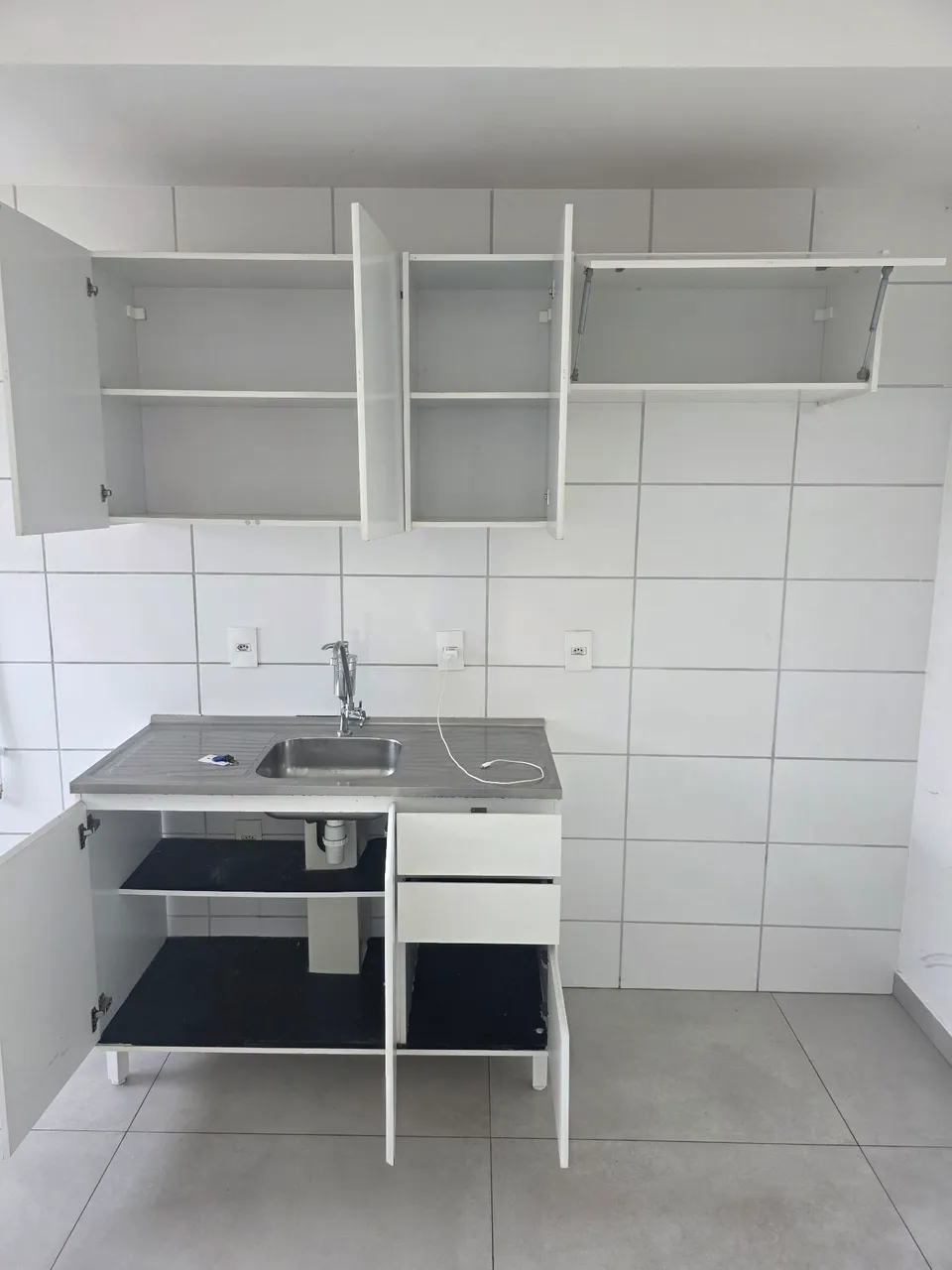 2-bedroom apartment in a building with a gym — photo 3