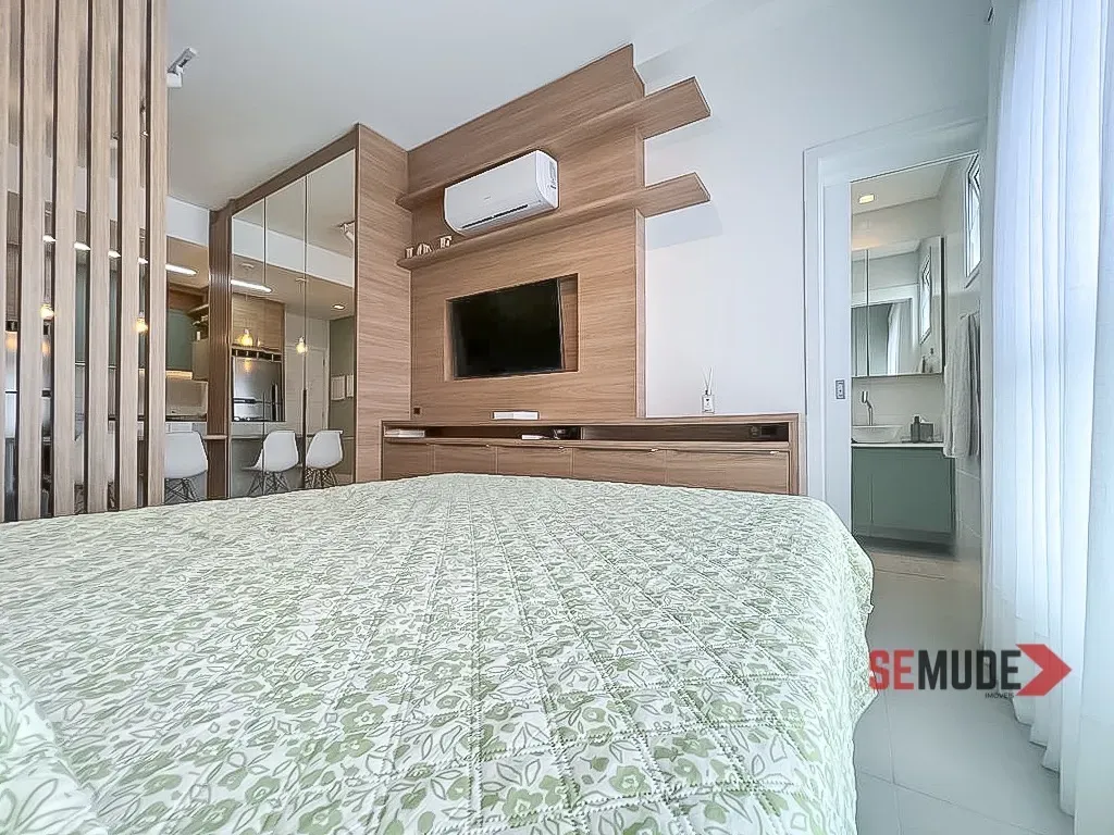 Furnished 1-bedroom apartment with a balcony grill — photo 6