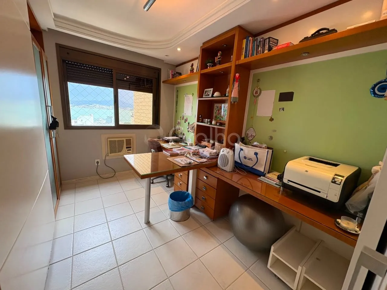 Furnished 3-bedroom apartment with an open-plan kitchen — photo 21