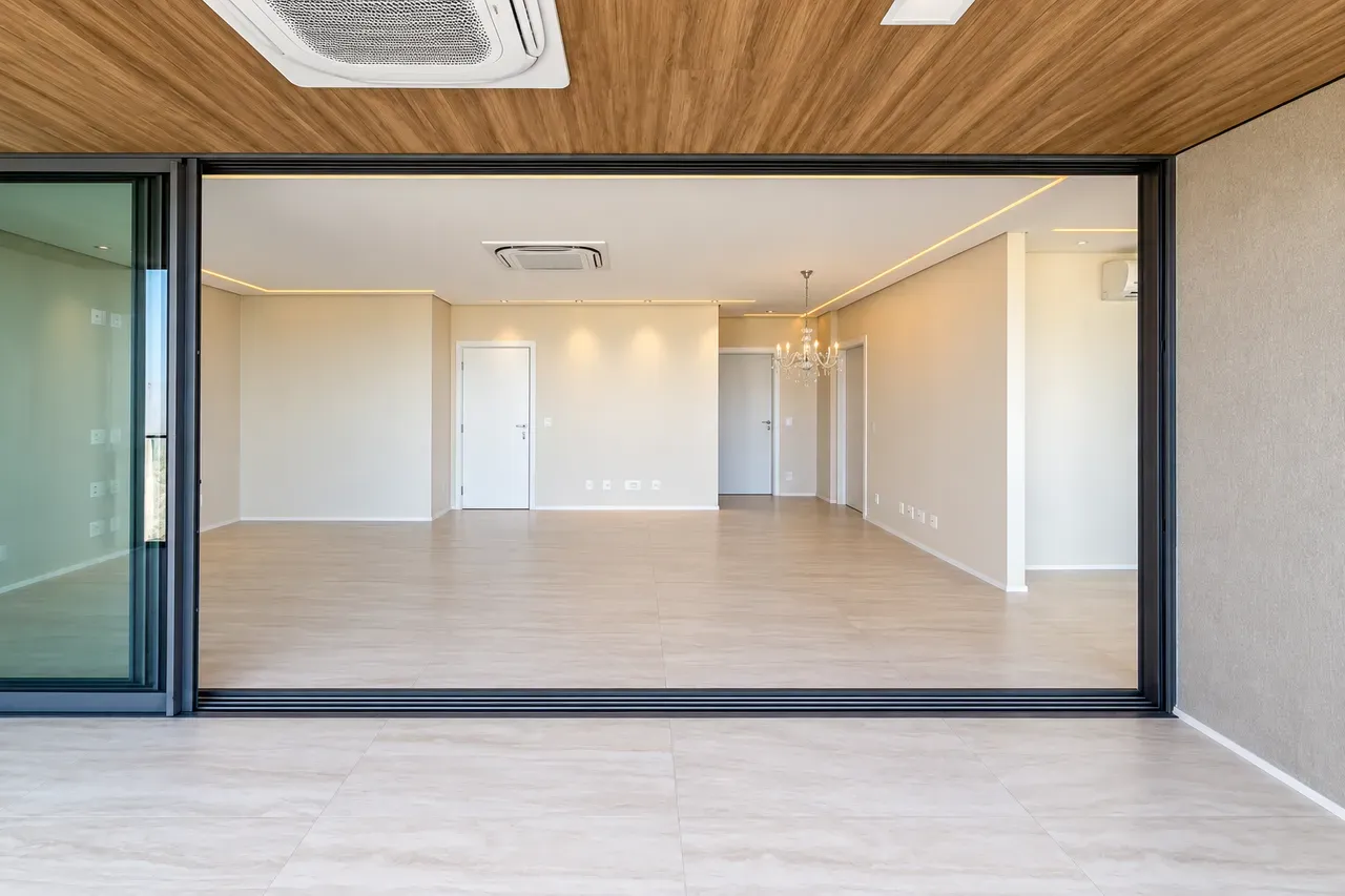 4-bedroom apartment with a water view — photo 18