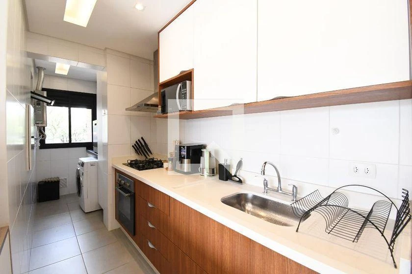 3-bedroom apartment with a home office — photo 10