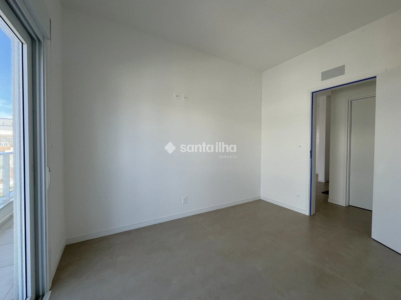 Квартира 170 м² з видом на воду та балконом із грилем — photo 18