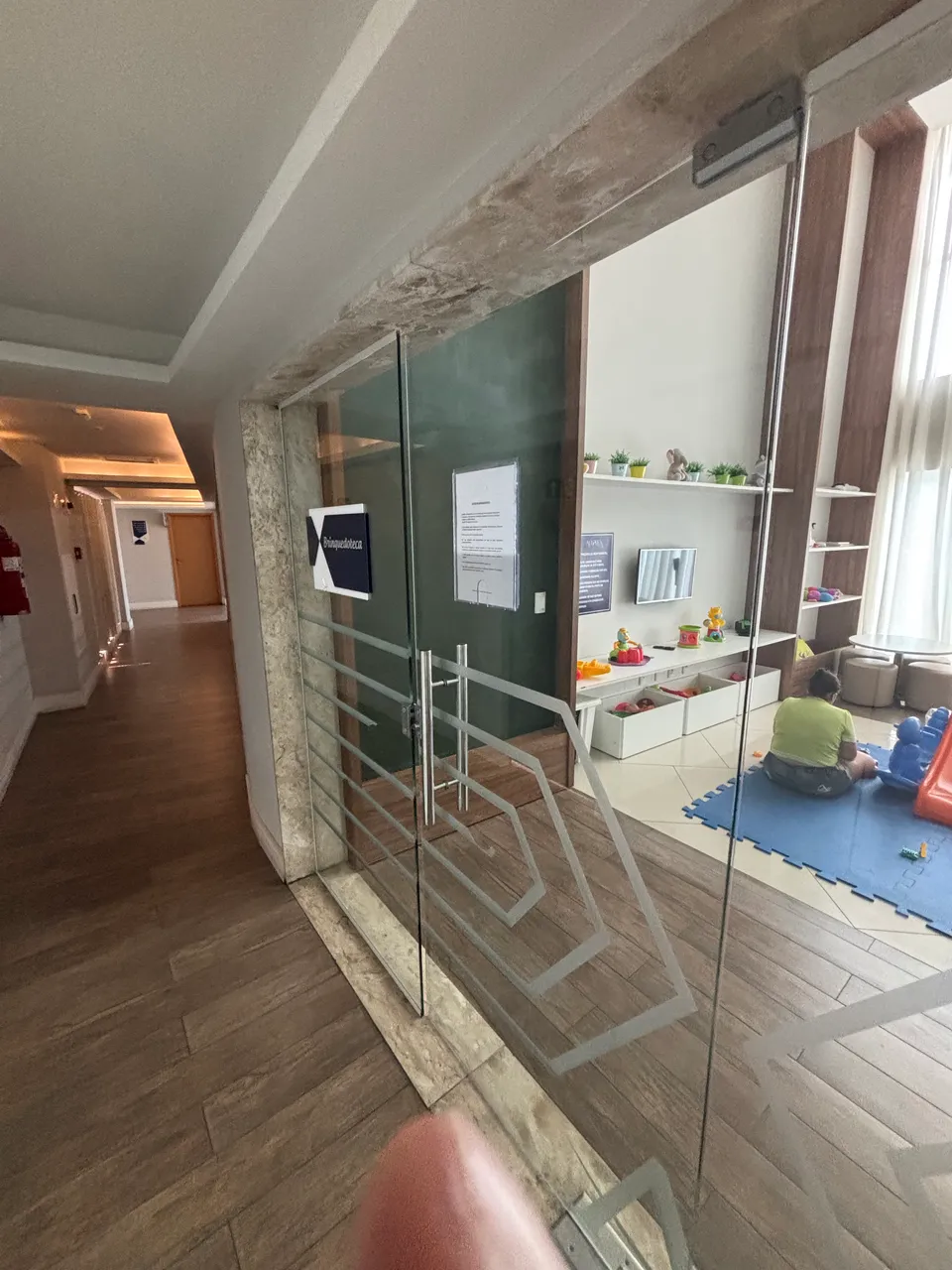 Квартира на 3 спальні з кухнею відкритого планування — photo 18