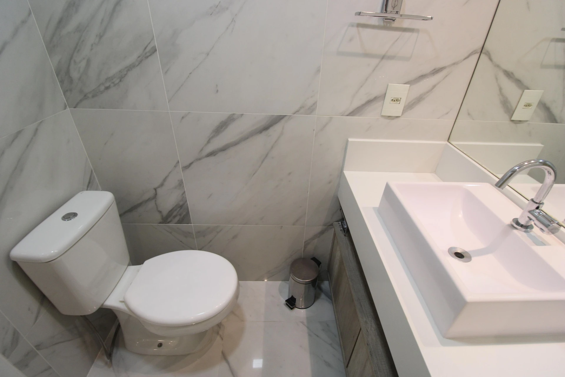 Furnished apartment, 72 m², with a glass-enclosed balcony — photo 40