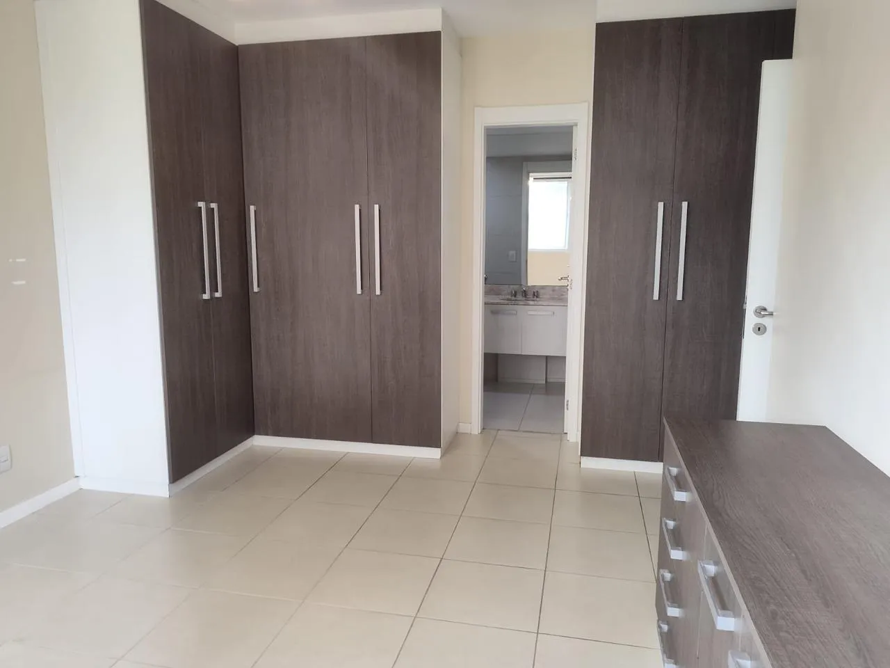 Apartamento de 166 m² com 4 quartos e jardim privativo — photo 2