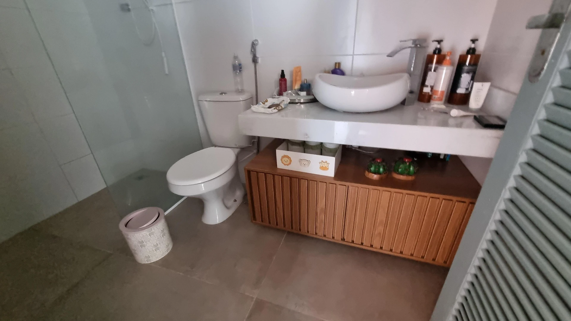 Casa mobiliada com cozinha americana e fogão a gás — photo 9