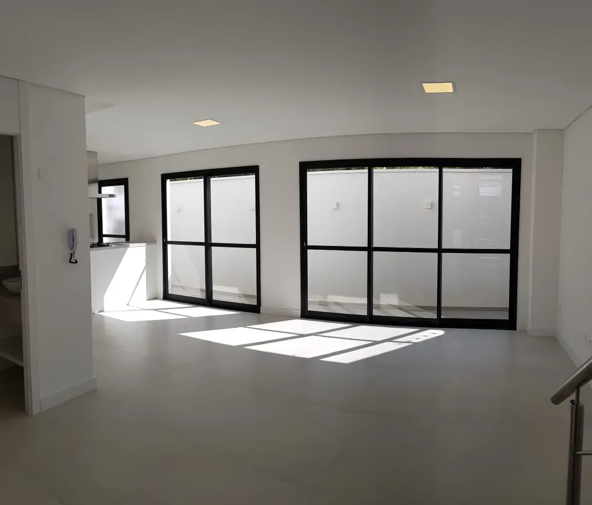 Unfurnished 260 m² house with 3 bedrooms and 2 parking — photo 10