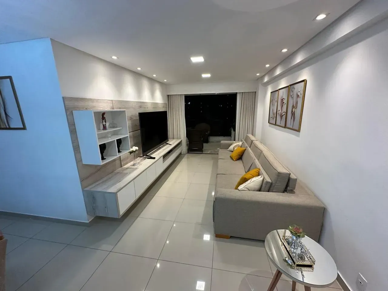 3 en-suite bedroom apartment with 117 m² on 4th floor