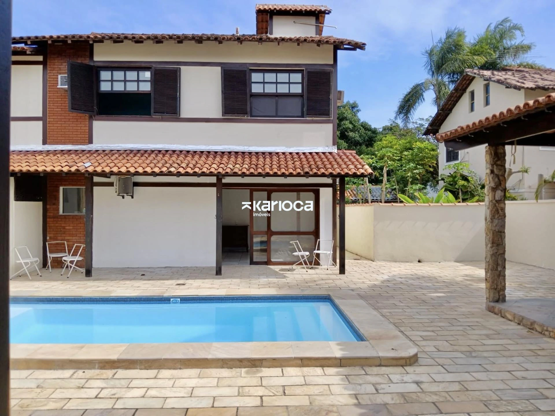 House with 4 bedrooms and private garden BBQ area — photo 4
