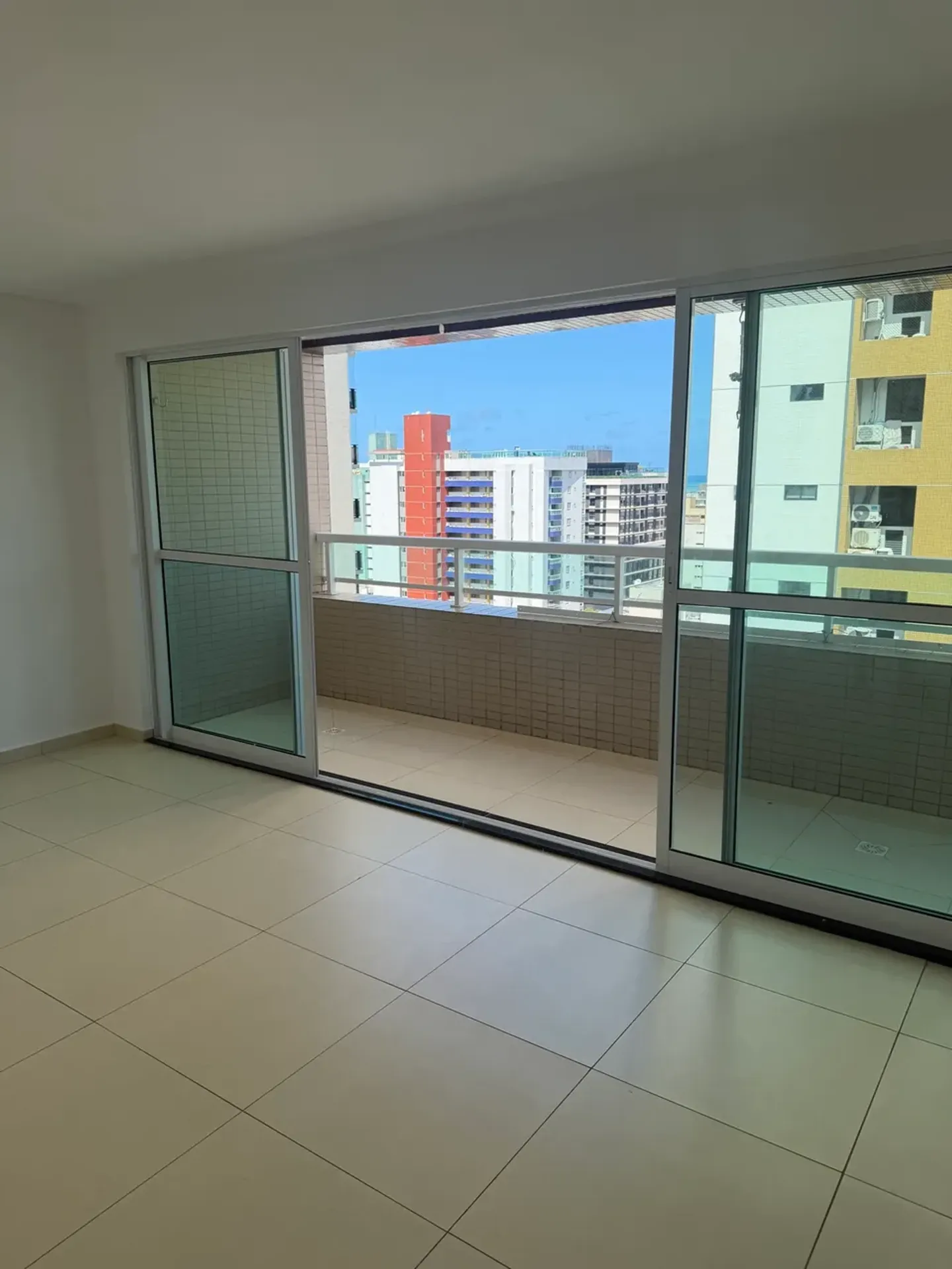 2-bedroom apartment with a dryer in João Pessoa — photo 16