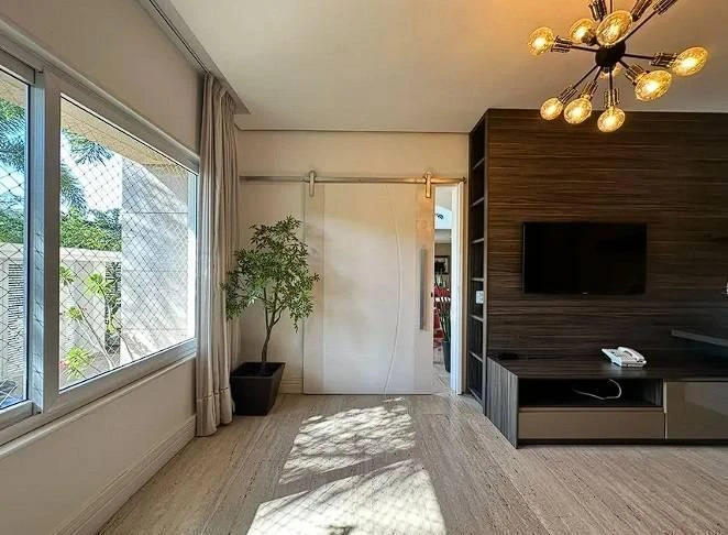 Casa mobiliada com 6 suítes e cozinha independente de 710 m² — photo 18