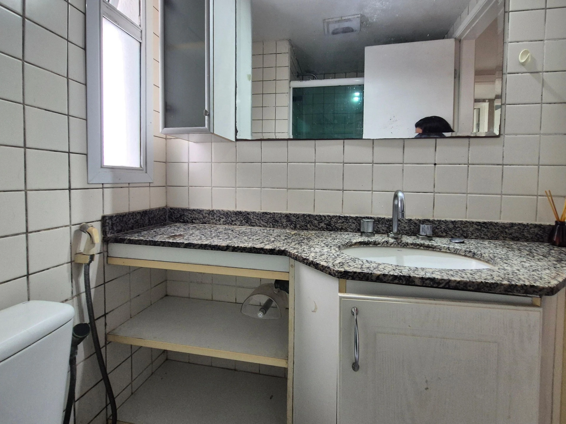 2-bedroom apartment with open-plan kitchen — photo 40