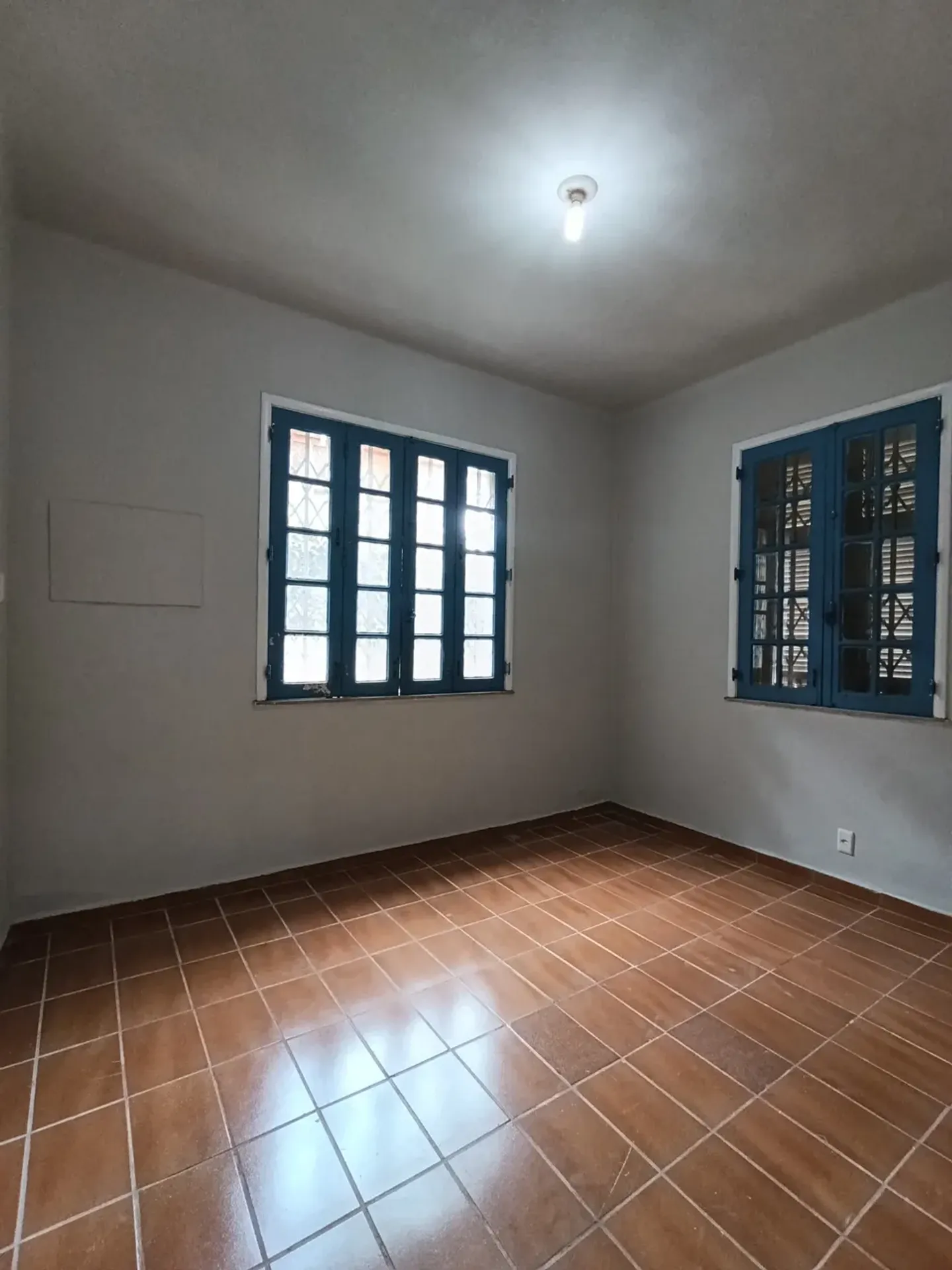 3-bedroom apartment, 1 with its own bathroom, 81 m² — photo 12