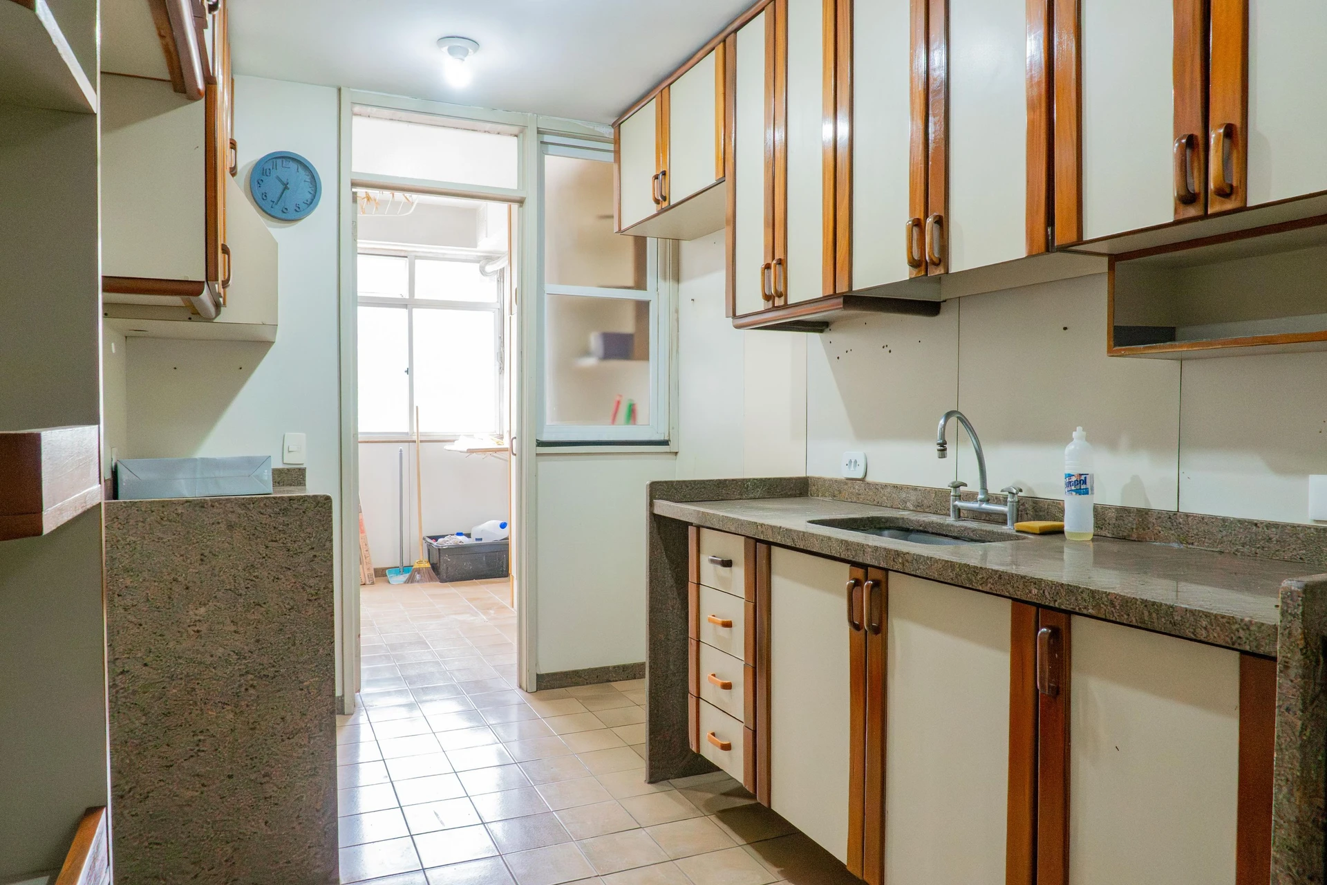 4-bedroom apartment with a mountain view in Rio de Janeiro — photo 42