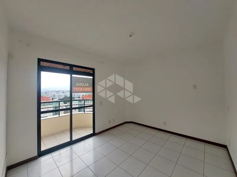 3-bedroom apartment with a balcony and 1 parking spot — photo 9