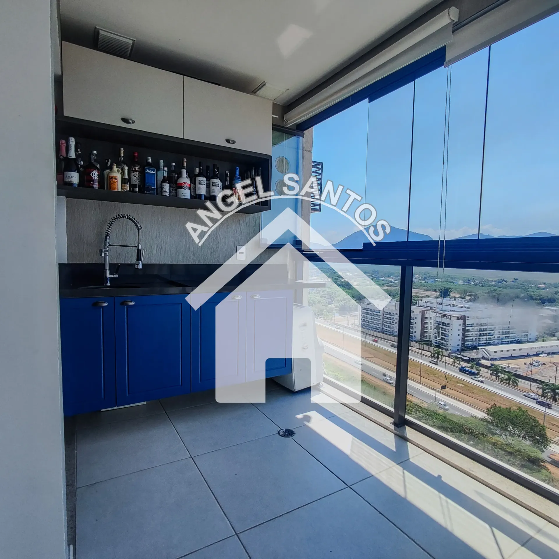 Furnished 2-bedroom apartment with a balcony — photo 26