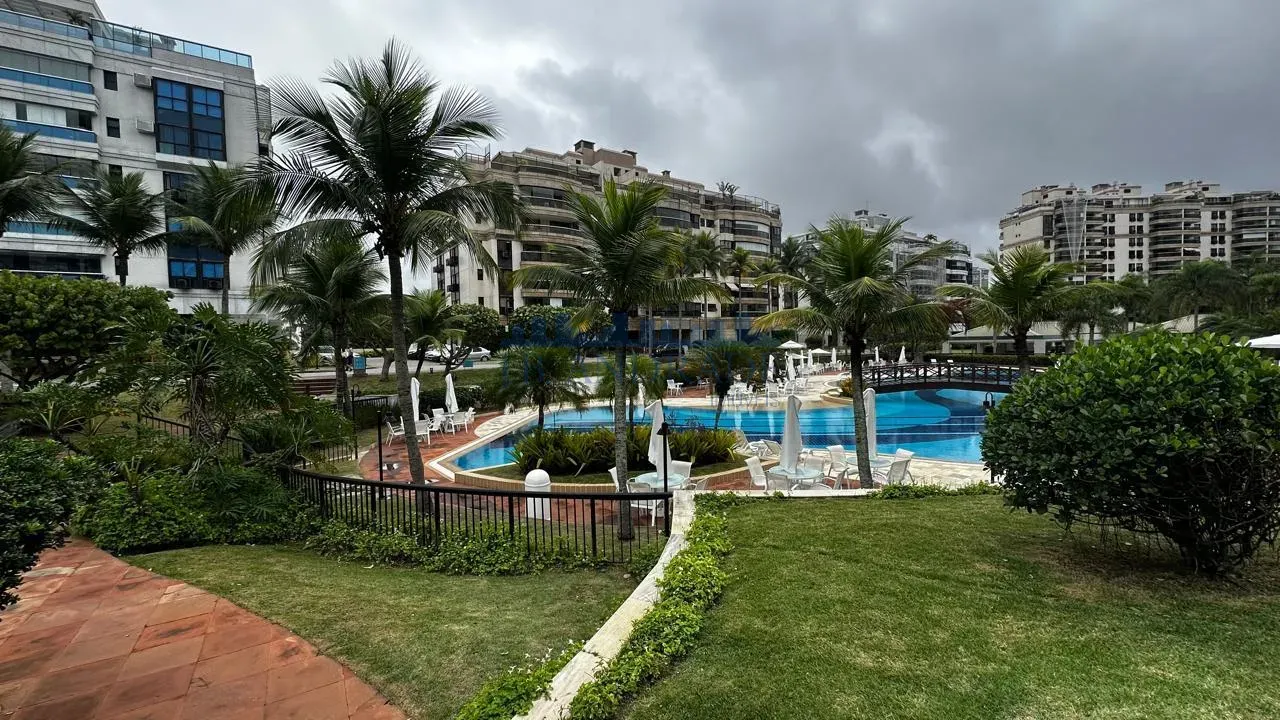 Apartamento mobiliado com 3 quartos e varanda fechada — photo 2