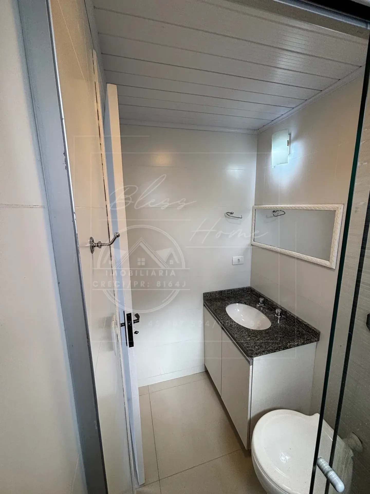 3-bedroom apartment with a closed kitchen and 2 bathrooms — photo 37