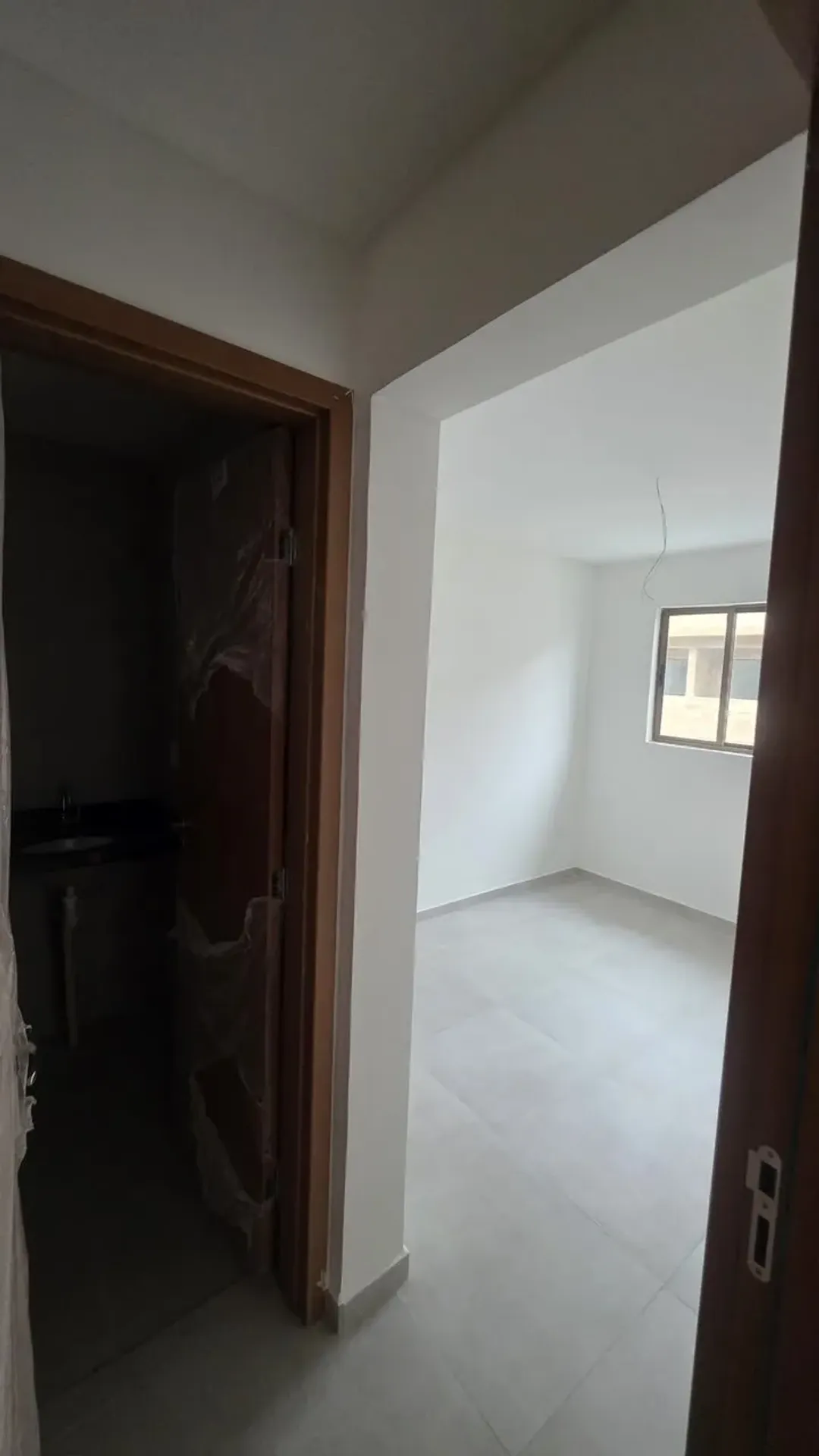 2-bedroom apartment on the 2nd floor with an en-suite — photo 5