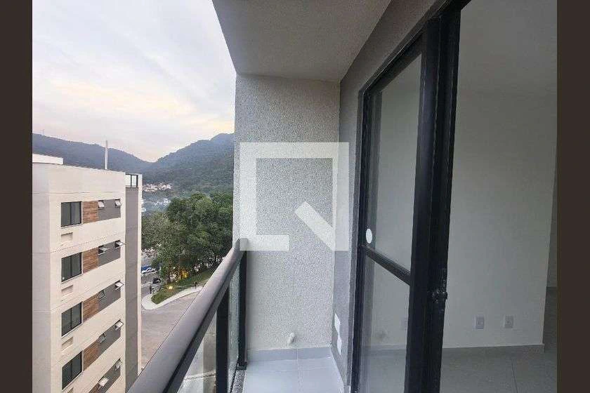 Apartamento de 2 dormitorios con cocina separada y balcón — photo 7