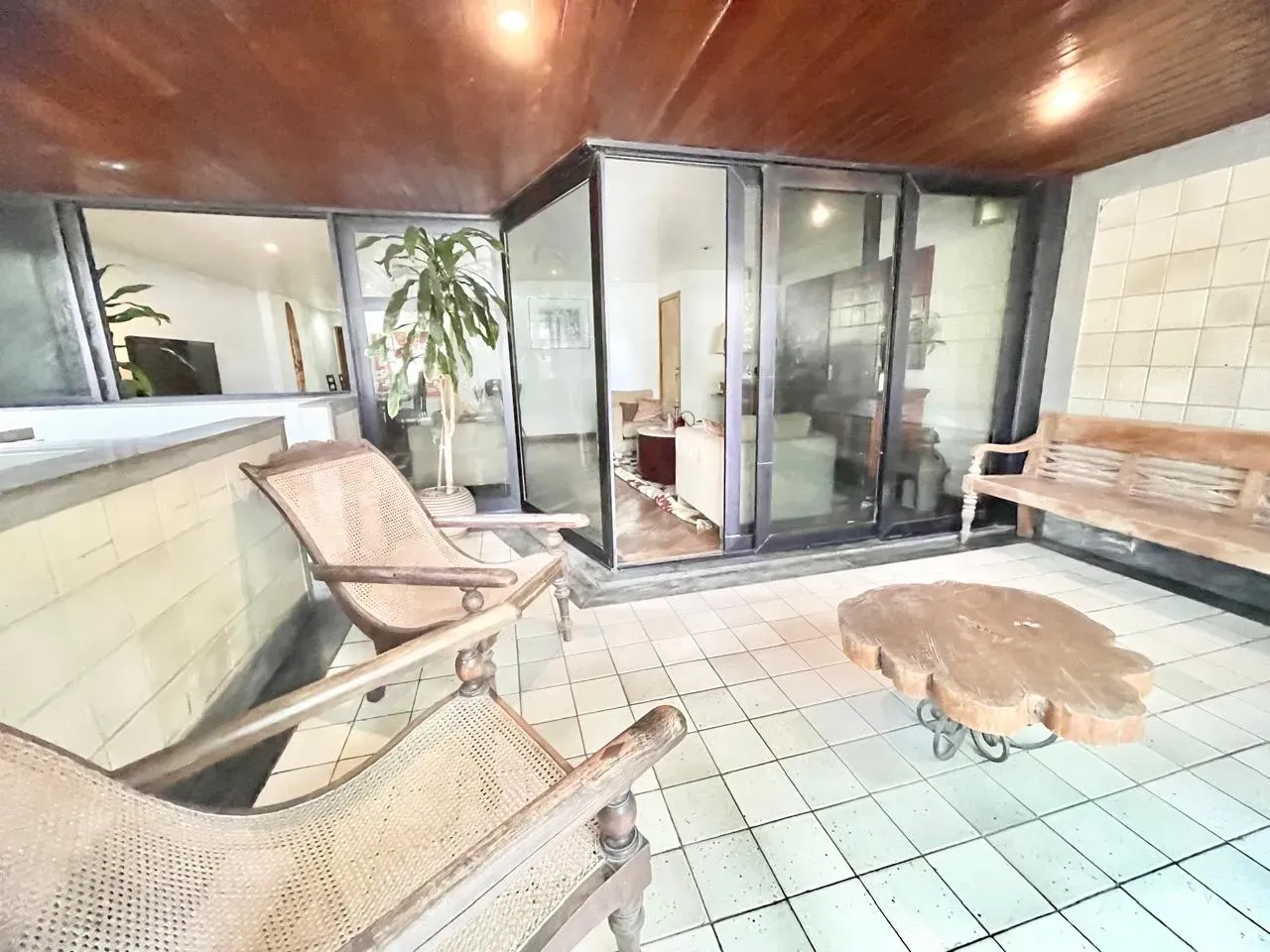Apartment on the 1st floor with a grill on the balcony — photo 13