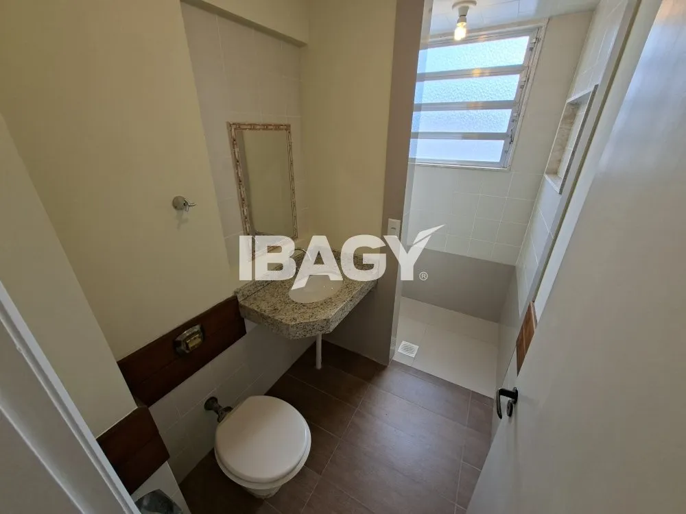 Apartamento de 4 dormitorios con chimenea y 1 suite — photo 14