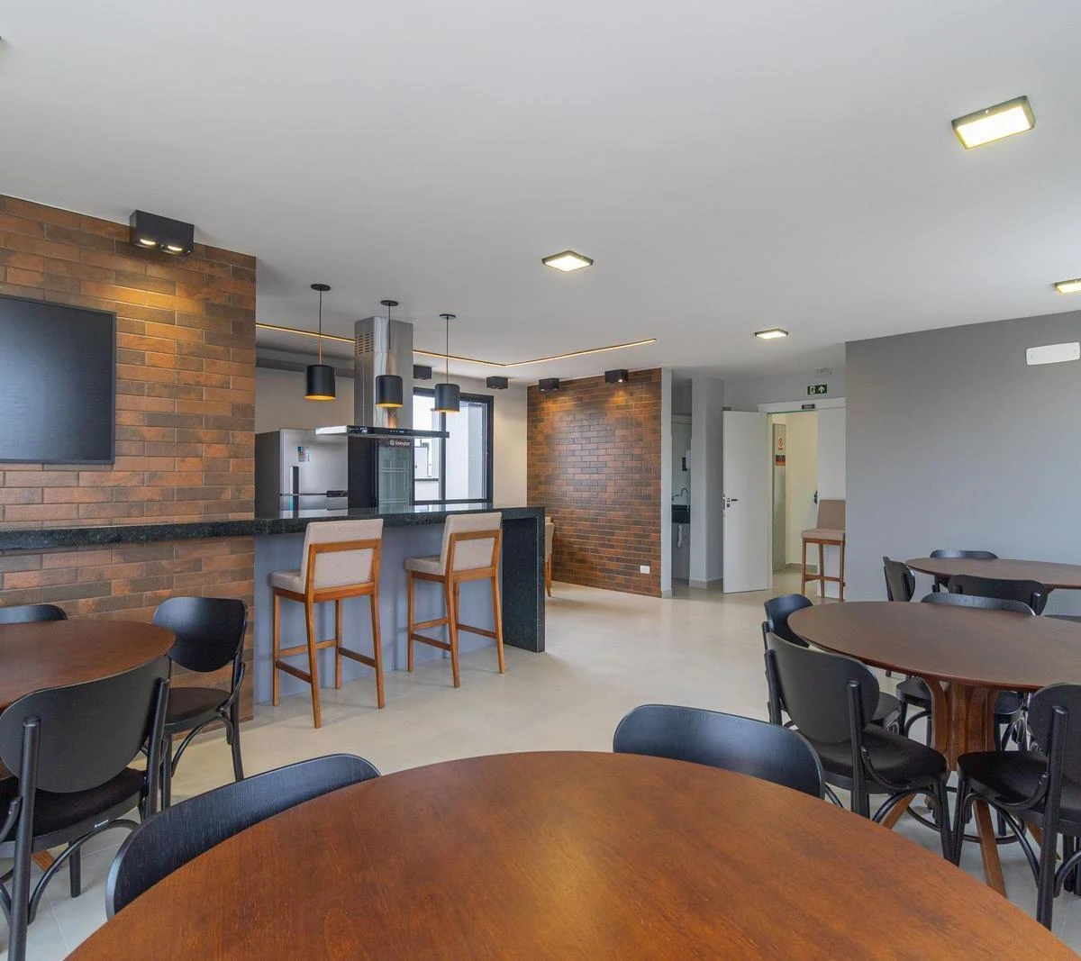 Furnished apartment, 48 m², with a home office — photo 16