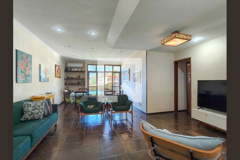 Glass-enclosed balcony in a 3-bedroom apartment, 107 m² — photo 45