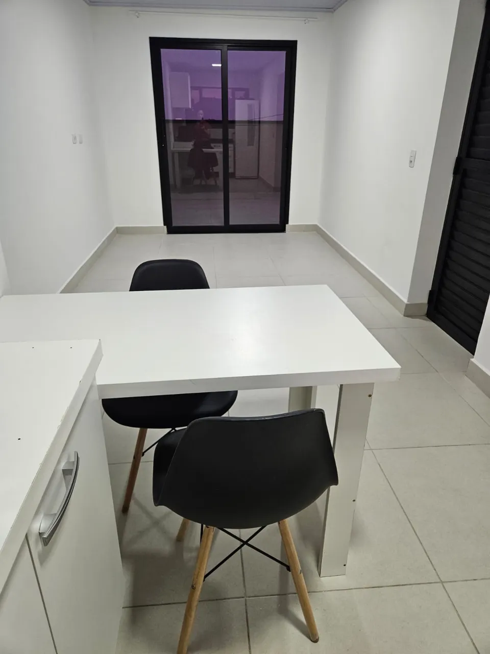 Apartamento amueblado de 1 dormitorio con balcón y fregadero — photo 4