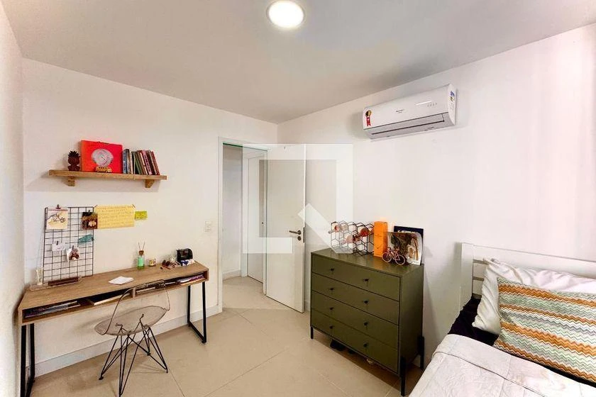 79 m² apartment with a washing machine and a home office — photo 22